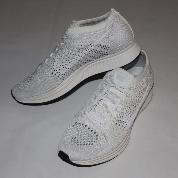 New Nike Flyknit Racer White Women Sneakers Size 6 - Picture 2 of 8